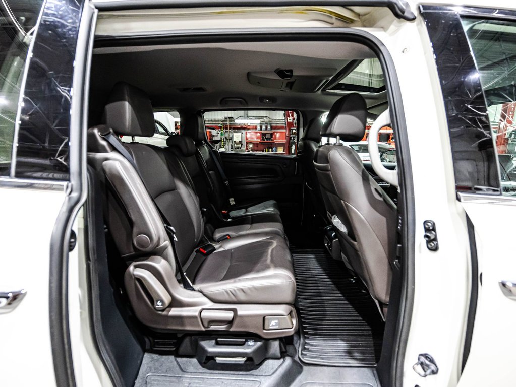 2018 Honda Odyssey Touring in Lachenaie, Quebec - 18 - w1024h768px
