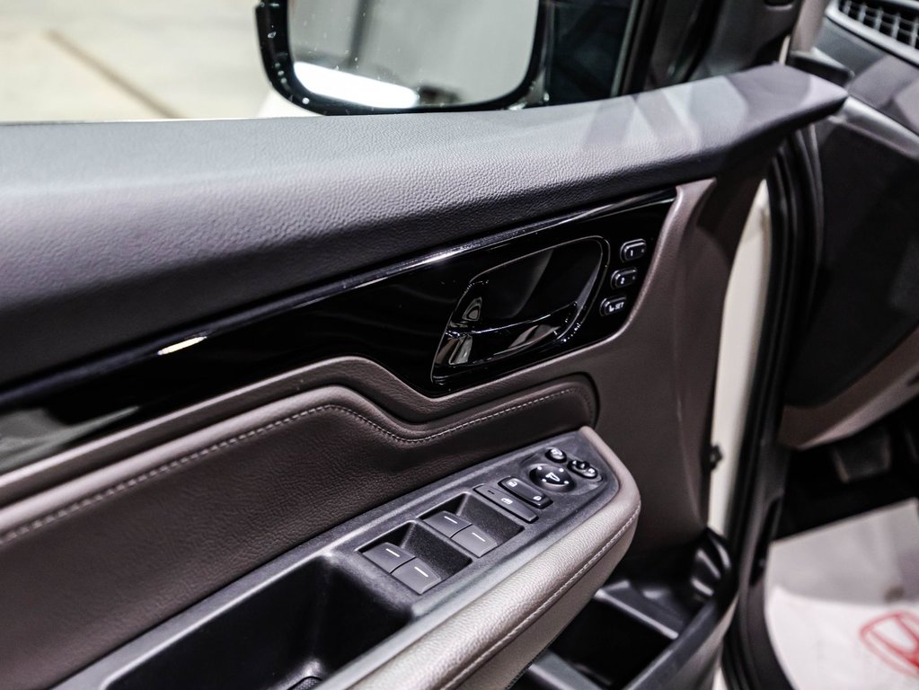 2018 Honda Odyssey Touring in Lachenaie, Quebec - 12 - w1024h768px