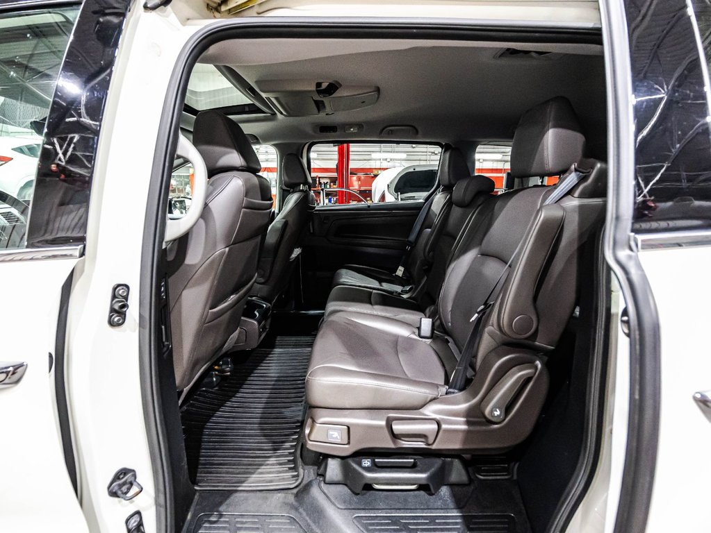 2018 Honda Odyssey Touring in Lachenaie, Quebec - 13 - w1024h768px
