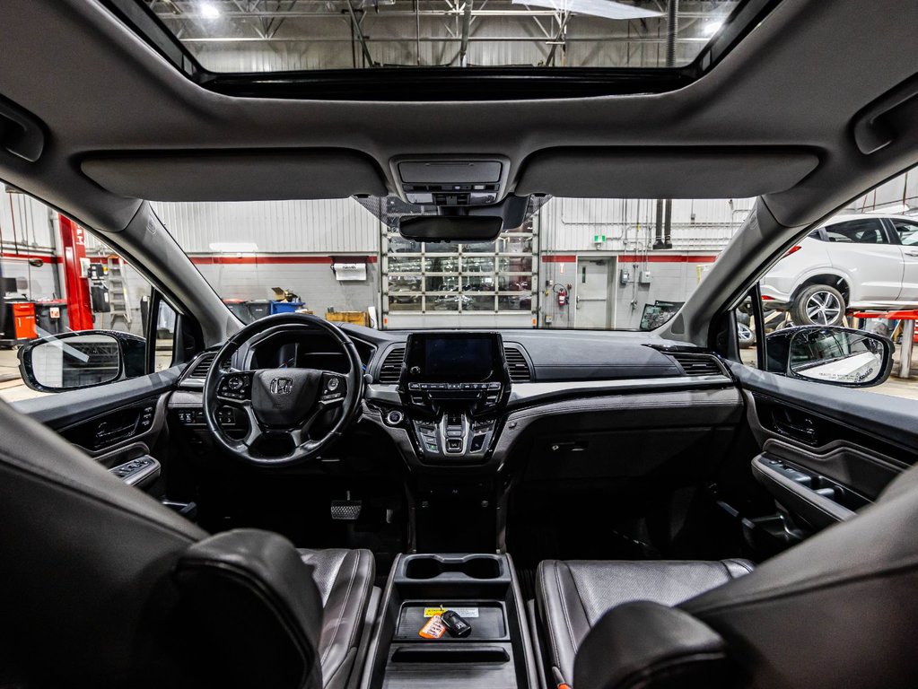2018 Honda Odyssey Touring in Lachenaie, Quebec - 15 - w1024h768px