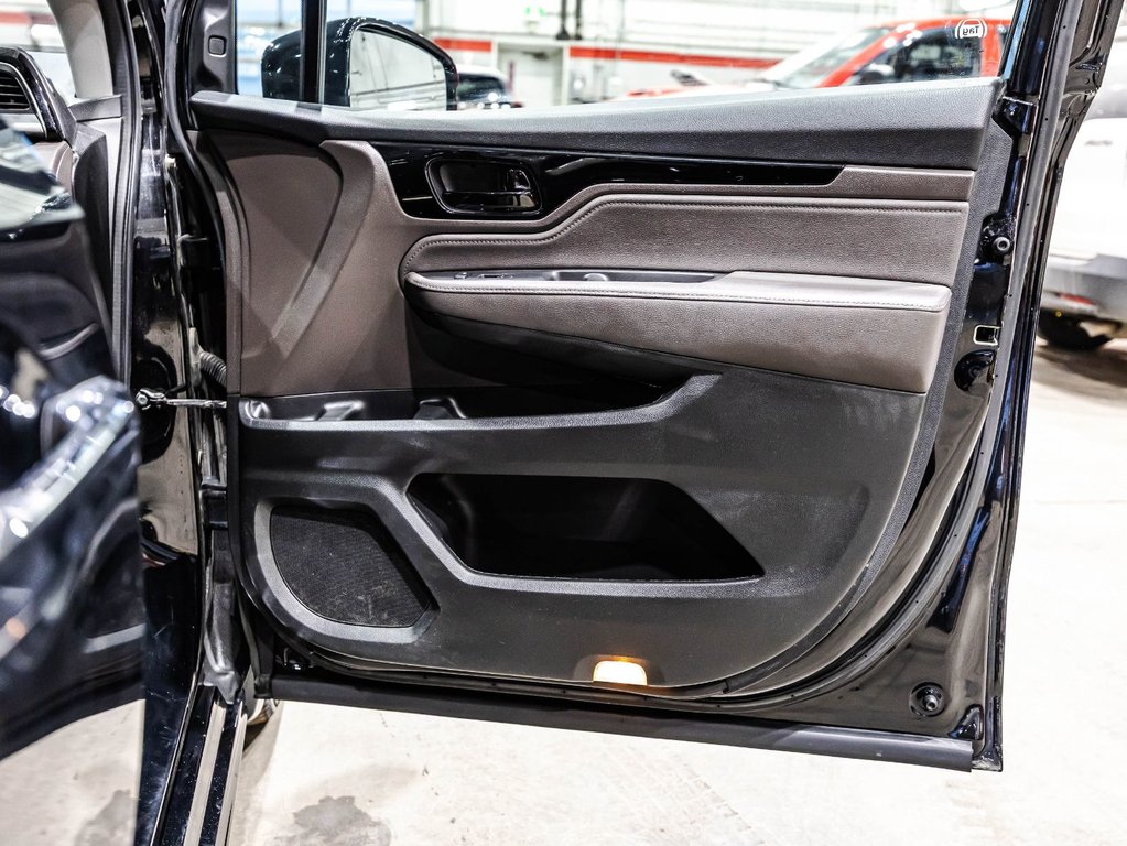 Honda Odyssey Touring 2019 à Lachenaie, Québec - 18 - w1024h768px