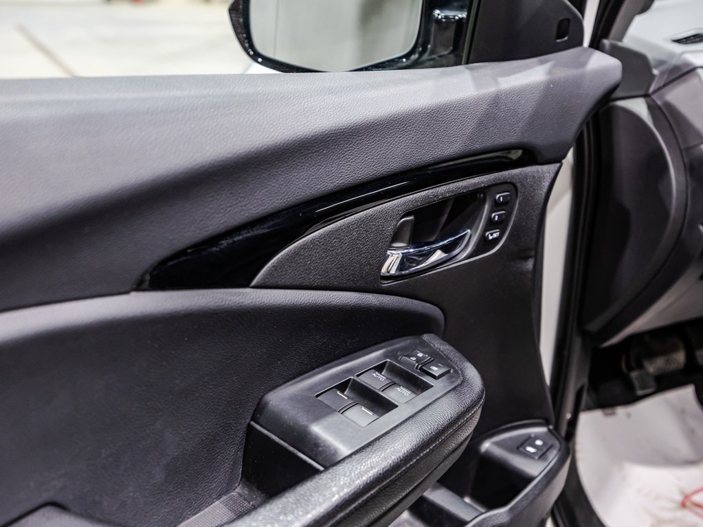 Honda Pilot Touring 2016 à Lachenaie, Québec - 12 - w1024h768px
