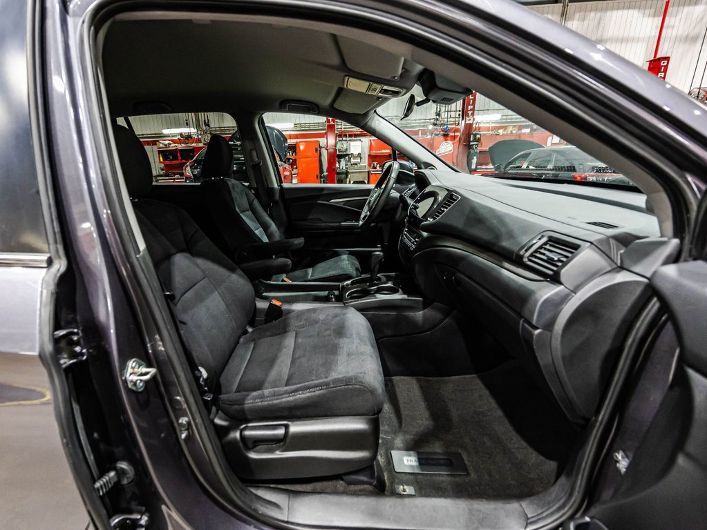 2020 Honda Pilot LX in Montreal, Quebec - 18 - w1024h768px