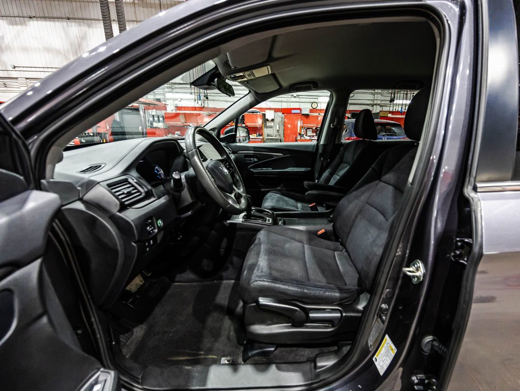 2020 Honda Pilot LX in Montreal, Quebec - 19 - w1024h768px