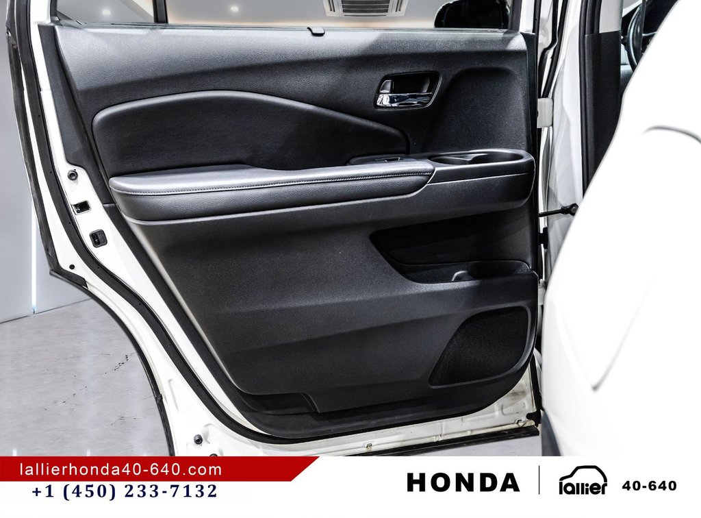 2021 Honda Pilot Touring/AWD/7 PASSAGERS in Montréal, Quebec - 13 - w1024h768px