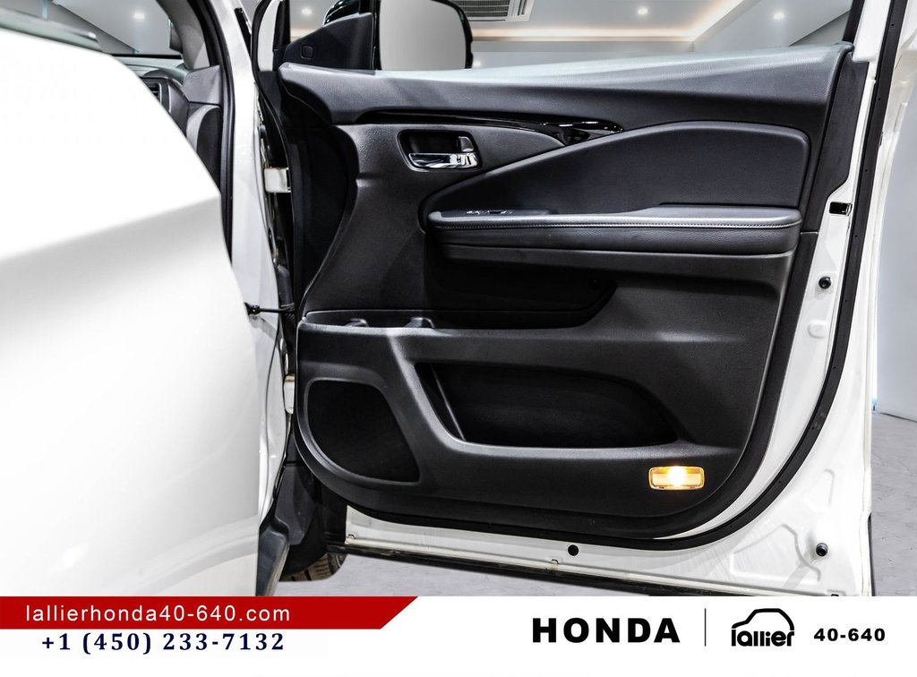 2021 Honda Pilot Touring/AWD/7 PASSAGERS in Montréal, Quebec - 19 - w1024h768px