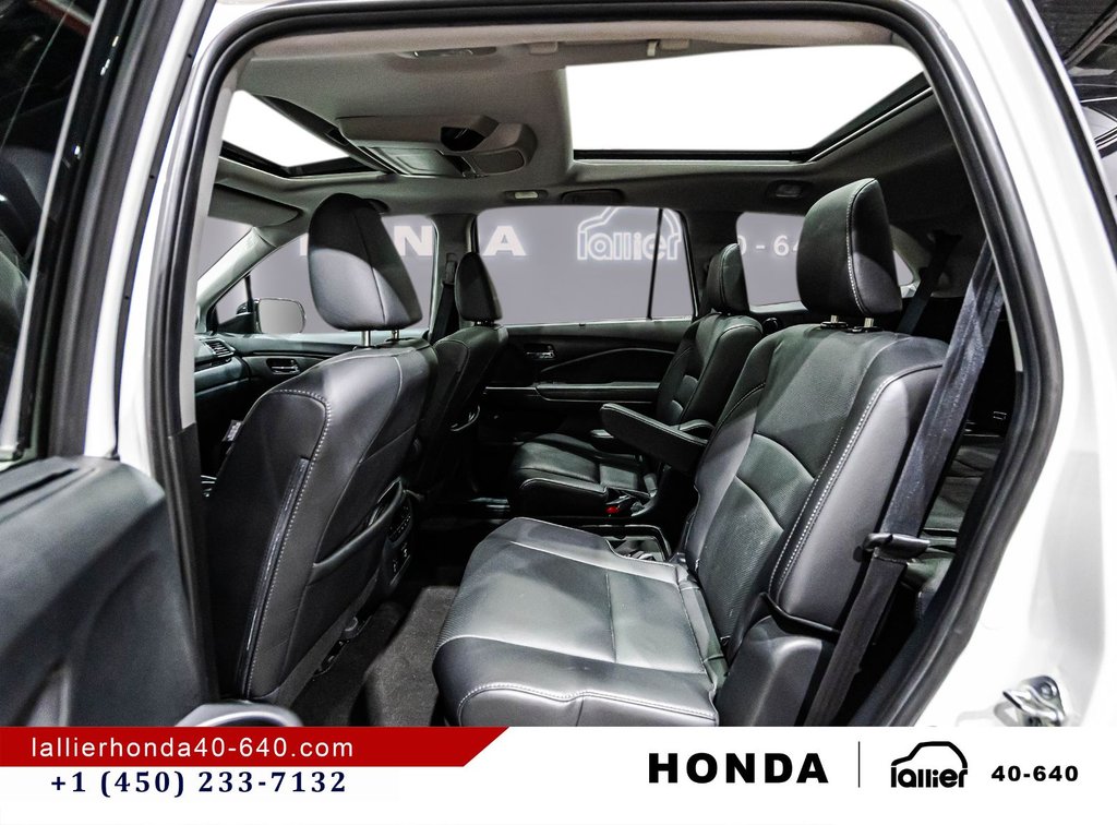2021 Honda Pilot Touring/AWD/7 PASSAGERS in Montréal, Quebec - 14 - w1024h768px