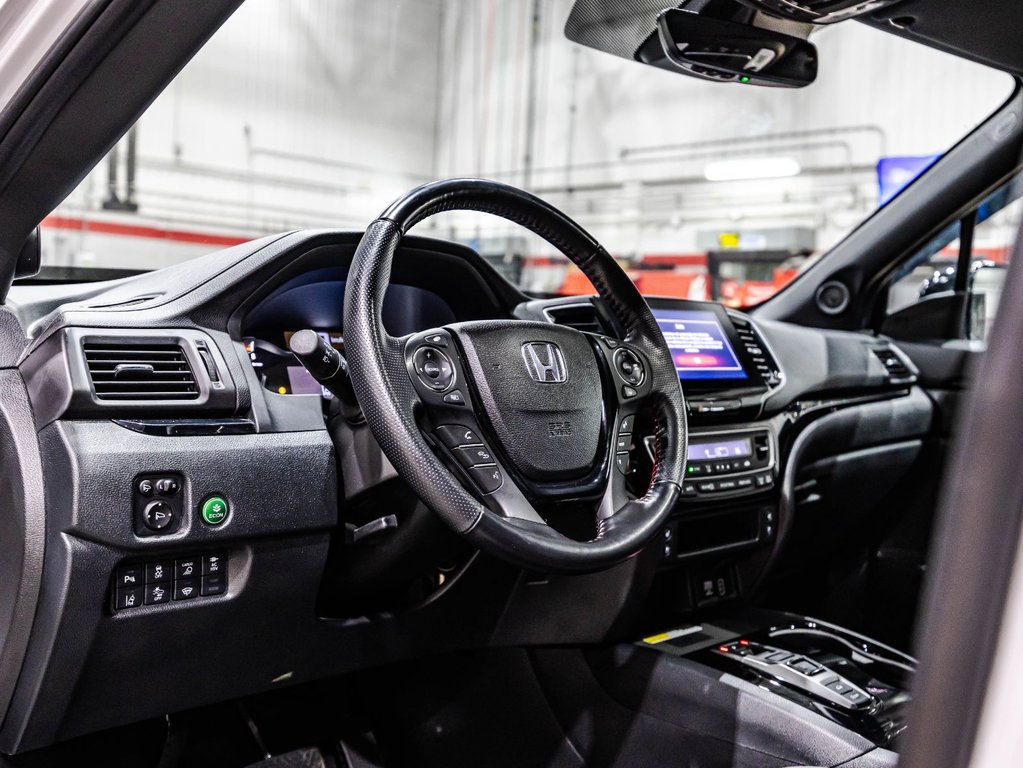 2022  Ridgeline Black Edition in Montreal, Quebec - 21 - w1024h768px