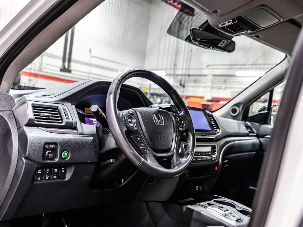 2023 Honda Ridgeline Touring in Montreal, Quebec - 21 - w1024h768px