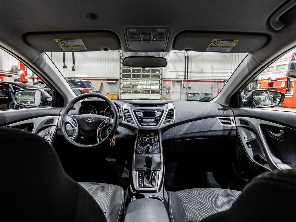 Hyundai Elantra GL 2015 à Montréal, Québec - 14 - w1024h768px