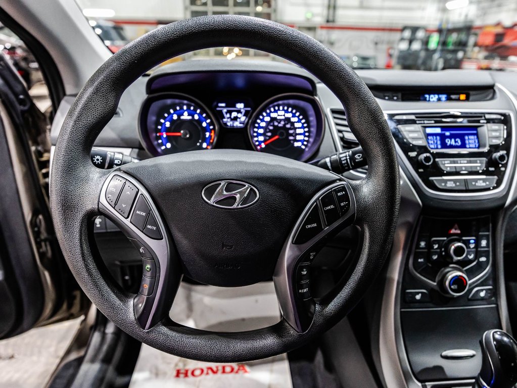 Hyundai Elantra GL 2015 à Montréal, Québec - 21 - w1024h768px