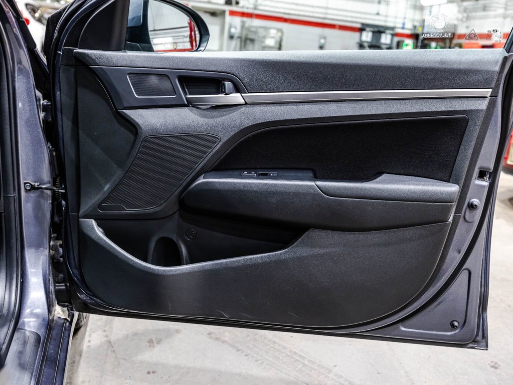 Hyundai Elantra Preferred 2020 à Lachenaie, Québec - 16 - w1024h768px
