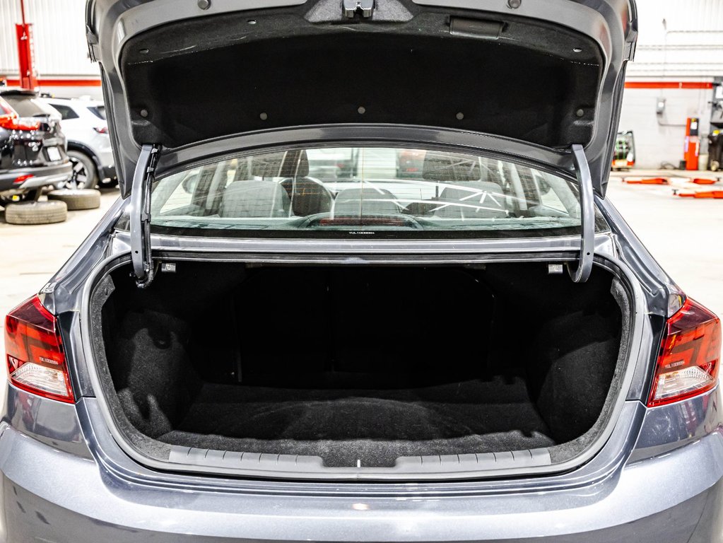 Hyundai Elantra Preferred 2020 à Lachenaie, Québec - 15 - w1024h768px
