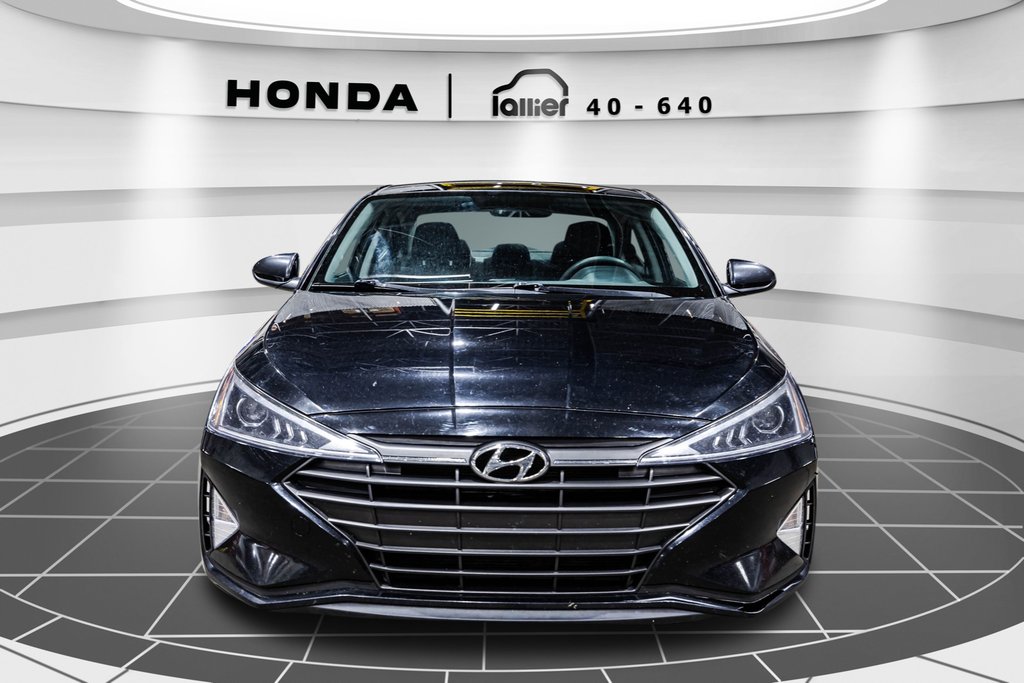 Hyundai Elantra Essential 2020 à , Québec - 2 - w1024h768px