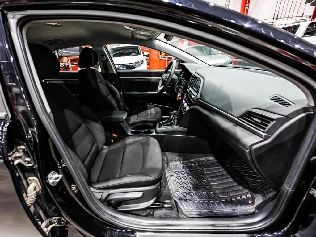 Hyundai Elantra Essential 2020 à , Québec - 17 - w1024h768px