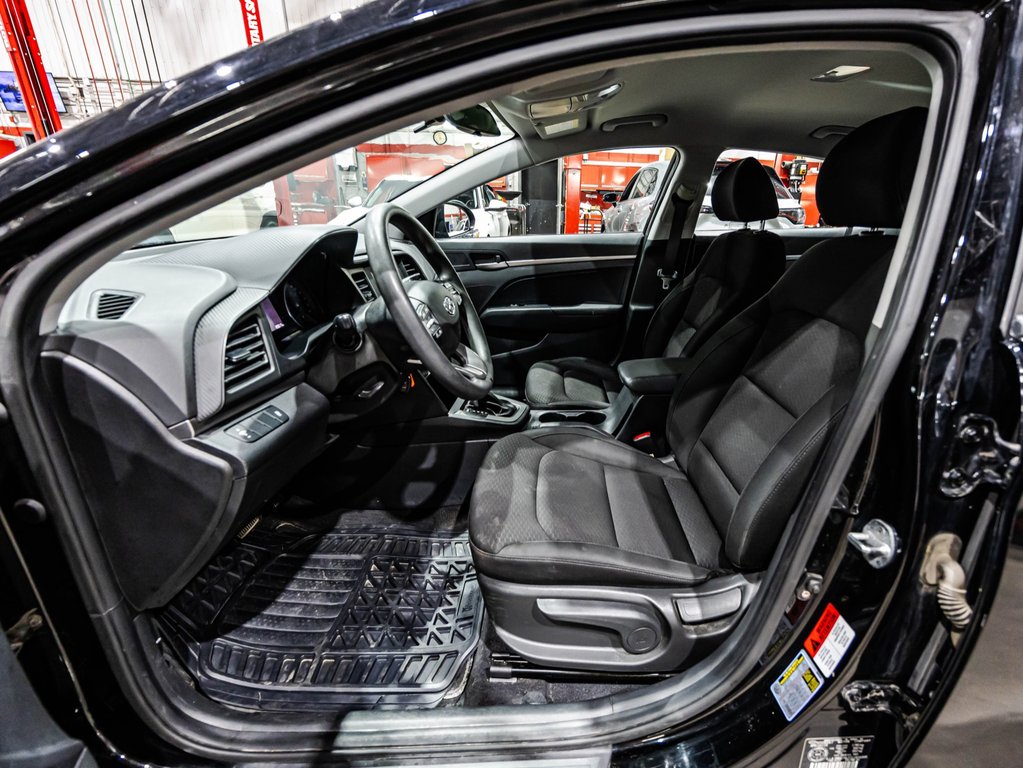 Hyundai Elantra Essential 2020 à , Québec - 18 - w1024h768px