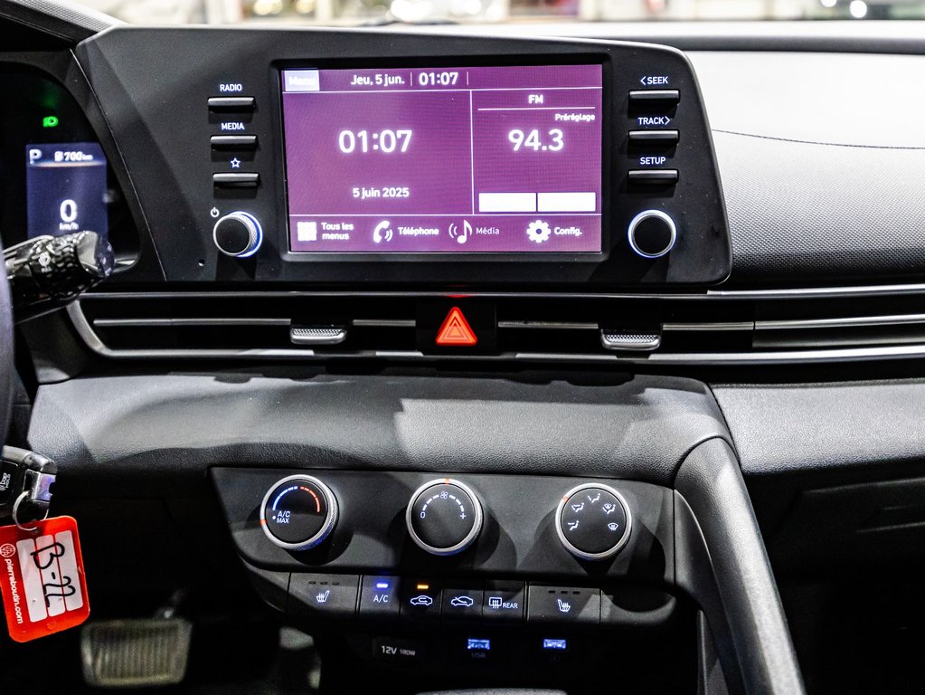 Hyundai Elantra Essential 2021 à , Québec - 23 - w1024h768px