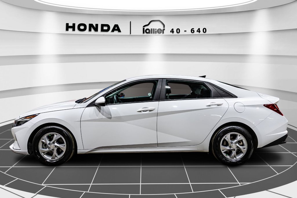 Hyundai Elantra Essential 2021 à , Québec - 4 - w1024h768px