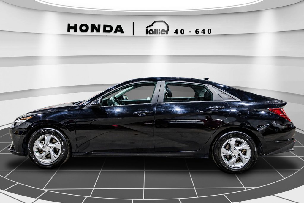 Hyundai Elantra Essential 2021 à , Québec - 4 - w1024h768px