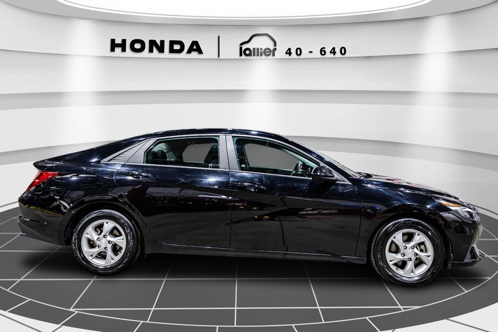 Hyundai Elantra Essential 2021 à , Québec - 8 - w1024h768px