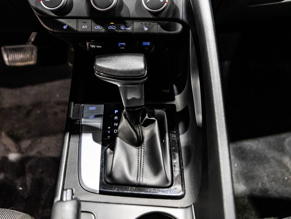 Hyundai Elantra Essential 2021 à , Québec - 24 - w1024h768px