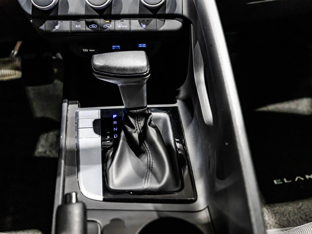 Hyundai Elantra Essential 2021 à Lachenaie, Québec - 24 - w1024h768px