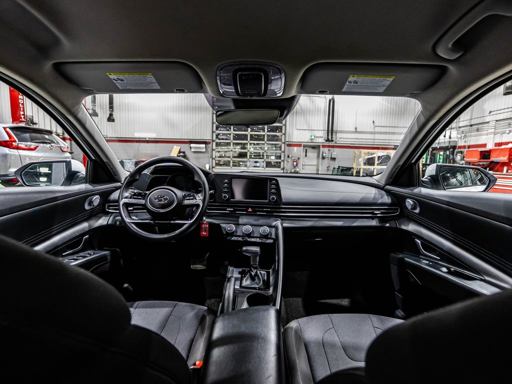Hyundai Elantra Essential 2021 à Lachenaie, Québec - 14 - w1024h768px