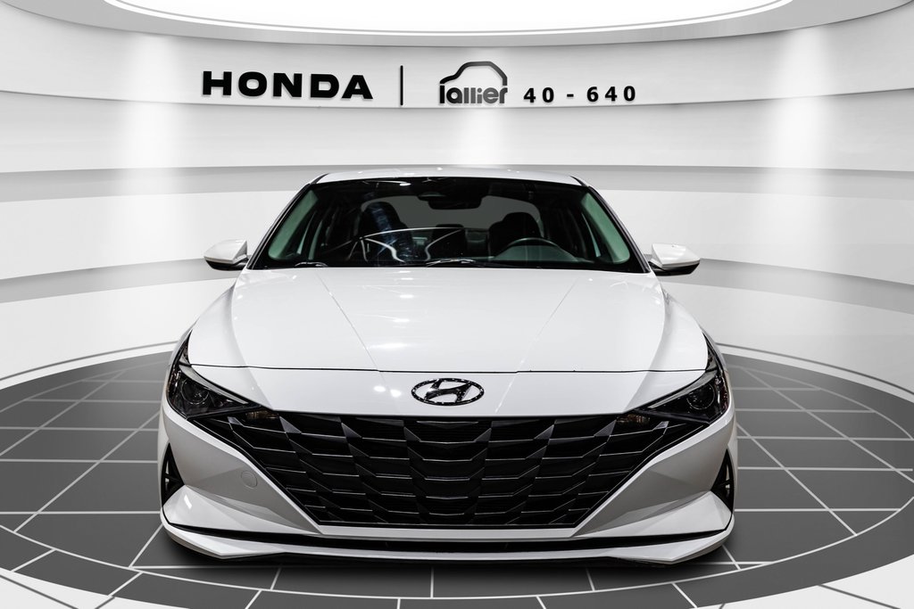 Hyundai Elantra Essential 2021 à Lachenaie, Québec - 2 - w1024h768px