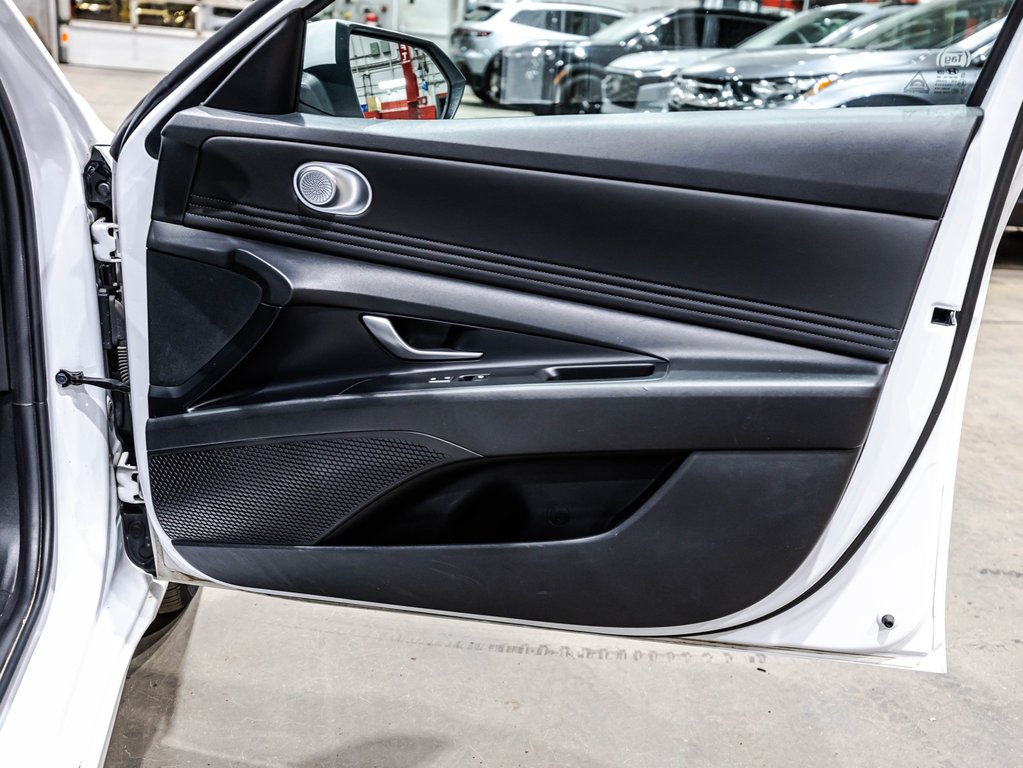 Hyundai Elantra Preferred 2021 à , Québec - 17 - w1024h768px