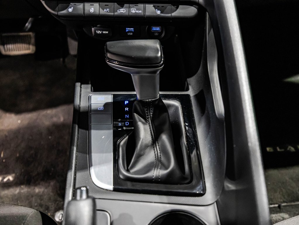 Hyundai Elantra Preferred 2021 à , Québec - 25 - w1024h768px