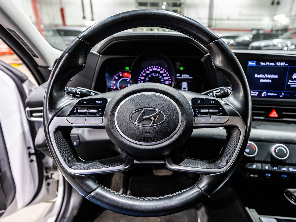 Hyundai Elantra Preferred 2021 à , Québec - 22 - w1024h768px