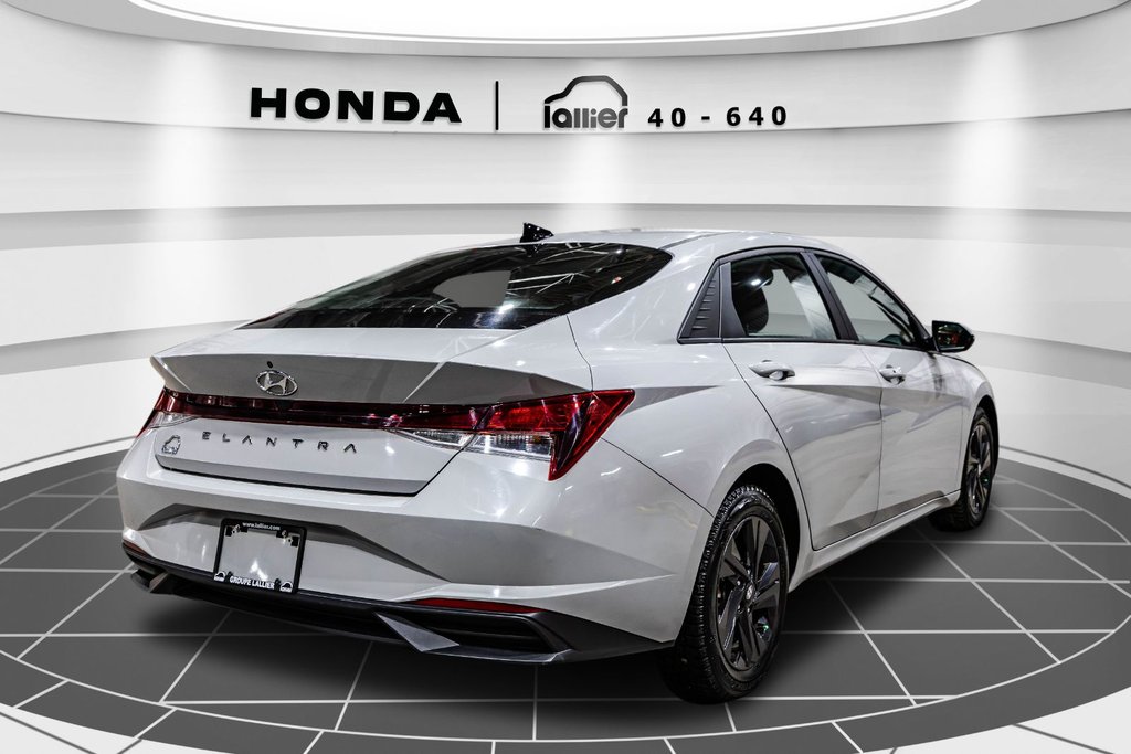 2022 Hyundai Elantra Preferred in , Quebec - 7 - w1024h768px