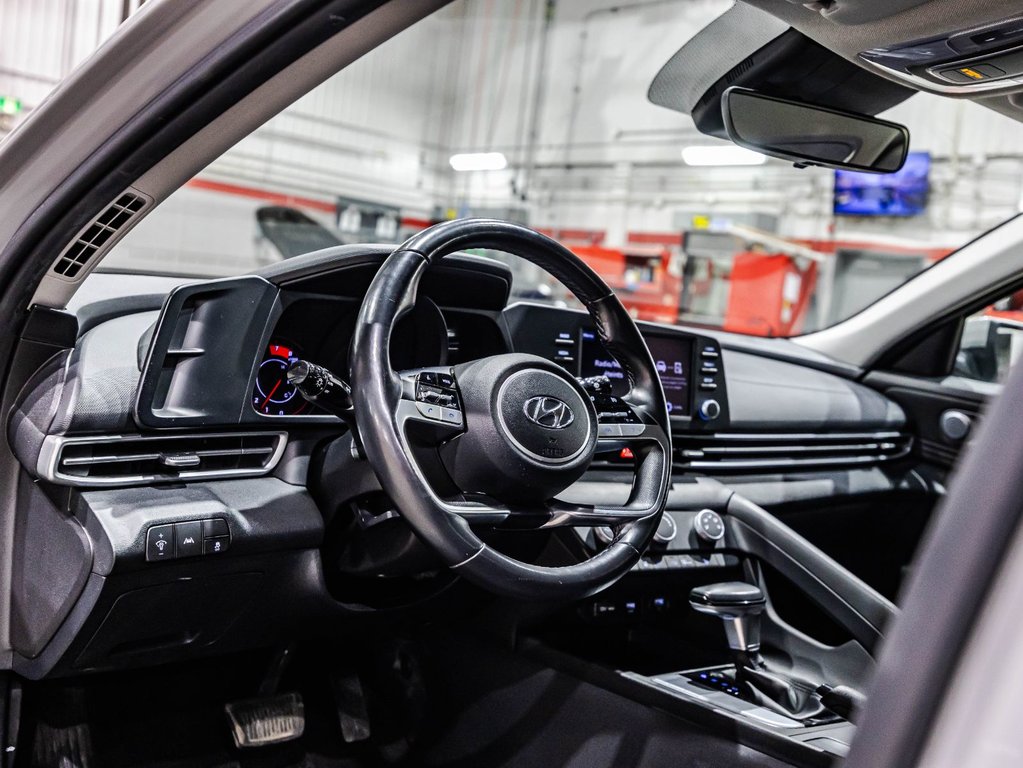2022 Hyundai Elantra Preferred in , Quebec - 20 - w1024h768px