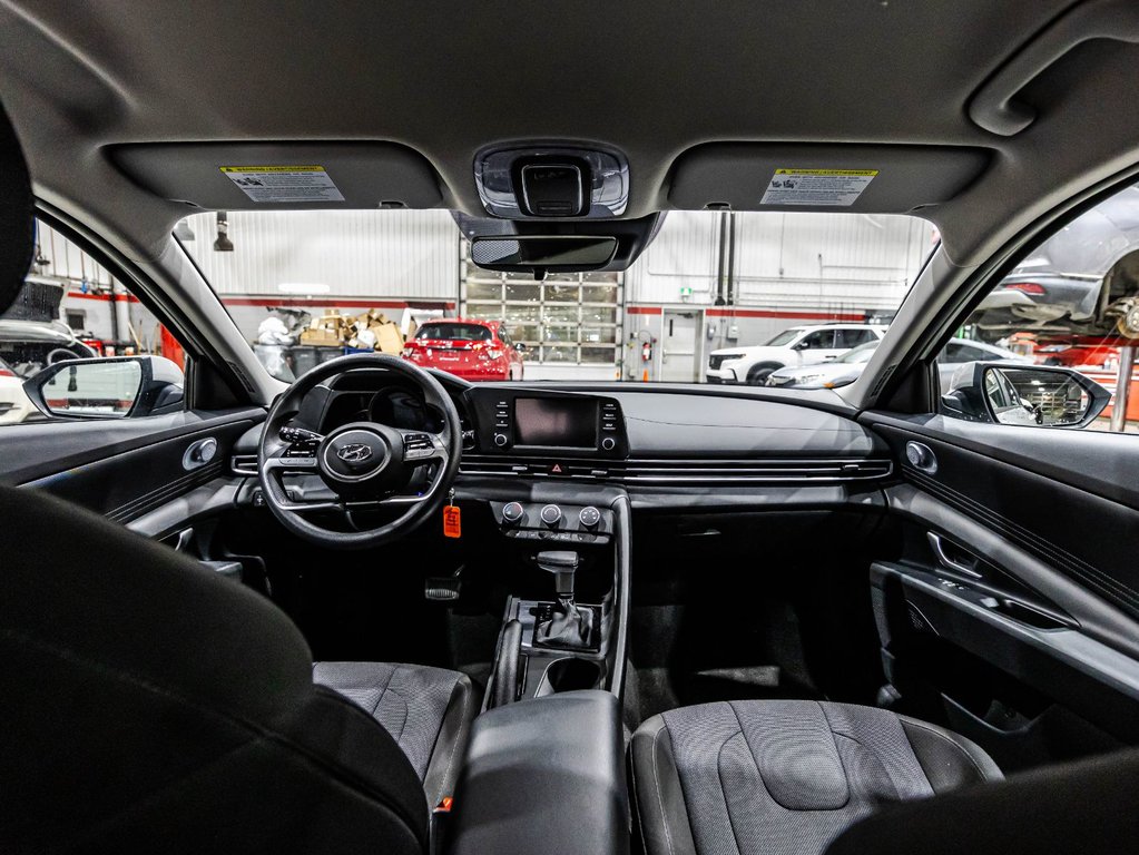 Elantra Essential 2023 à Montréal, Québec - 14 - w1024h768px