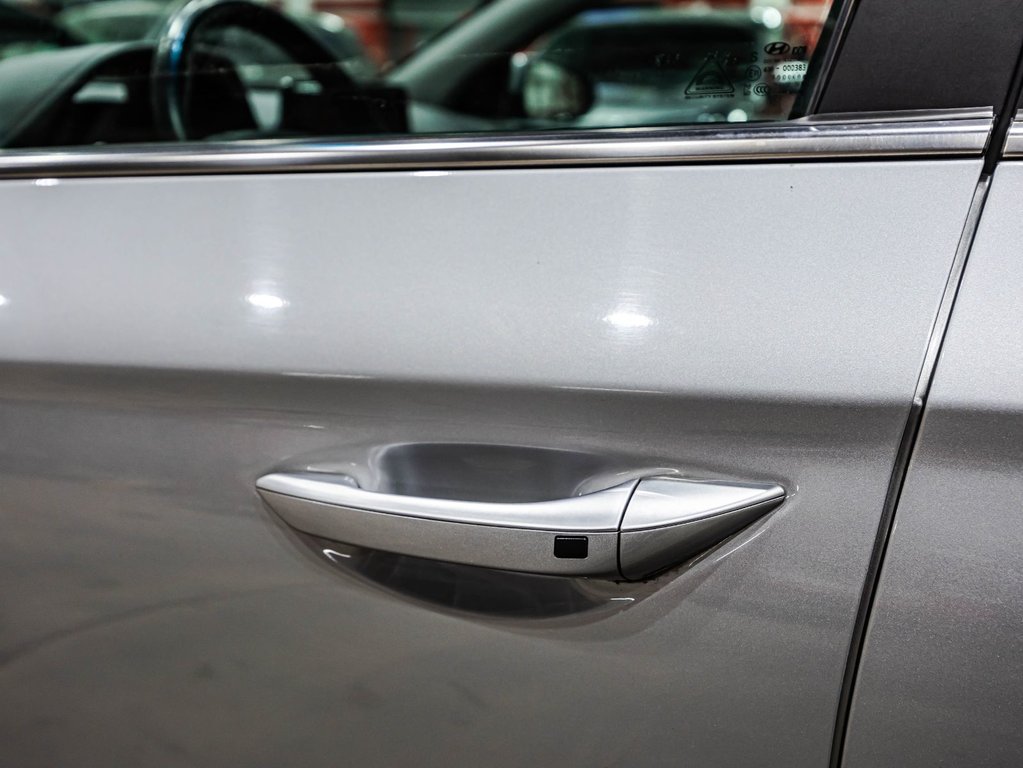 2022 Hyundai Ioniq Plug-In Hybrid Ultimate in Montréal, Quebec - 11 - w1024h768px