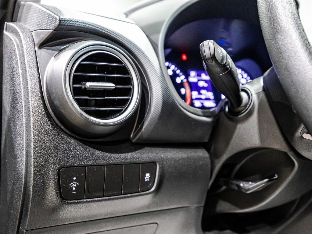 Hyundai Kona Essential 2019 à , Québec - 20 - w1024h768px