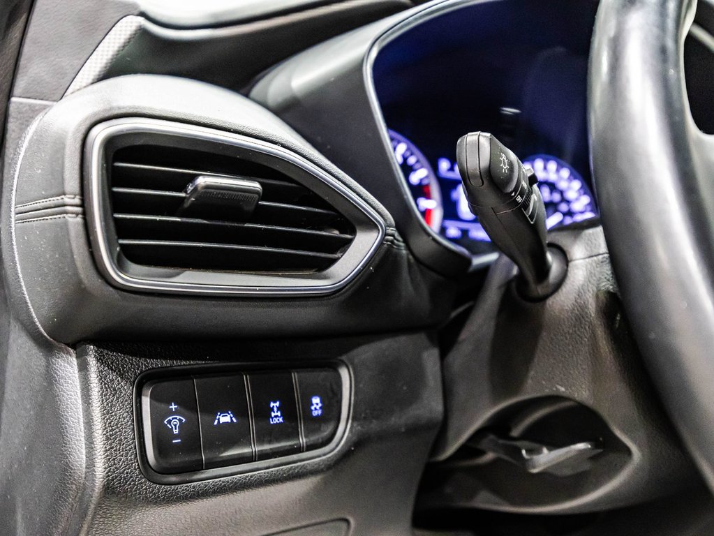 Hyundai Santa Fe Essential 2020 à , Québec - 20 - w1024h768px