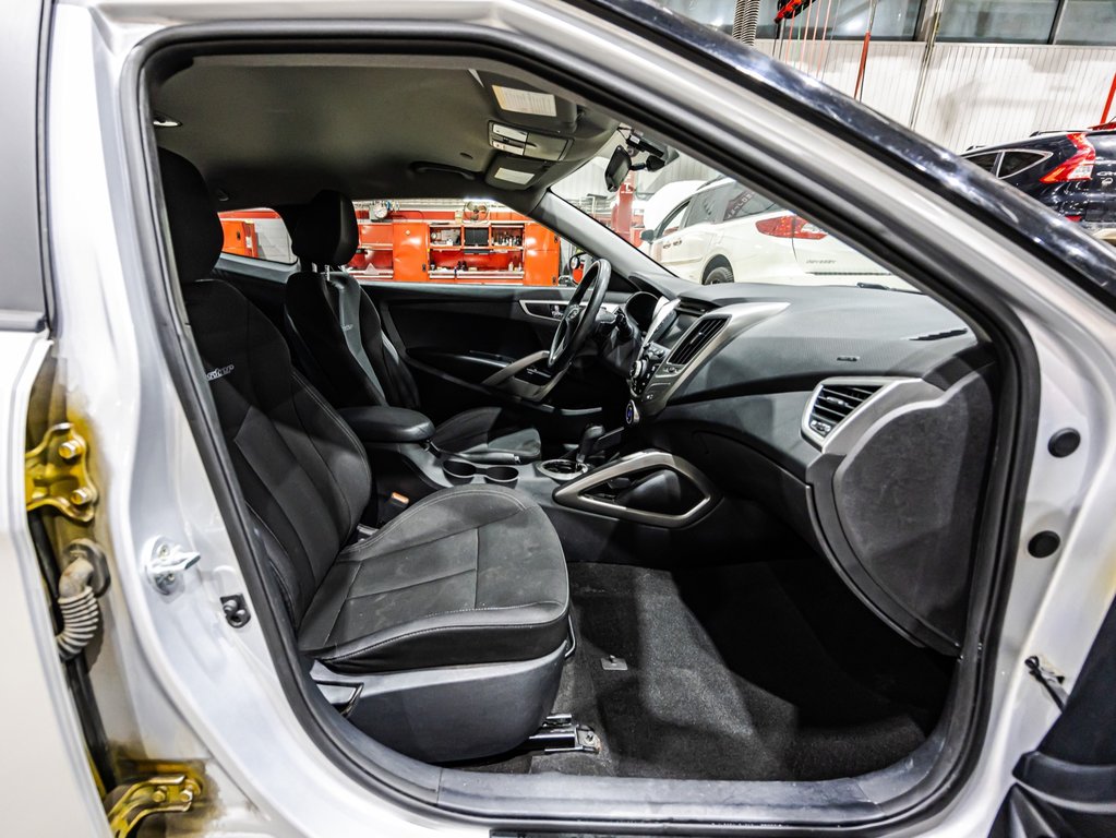 Hyundai Veloster SE 2016 à Lachenaie, Québec - 18 - w1024h768px