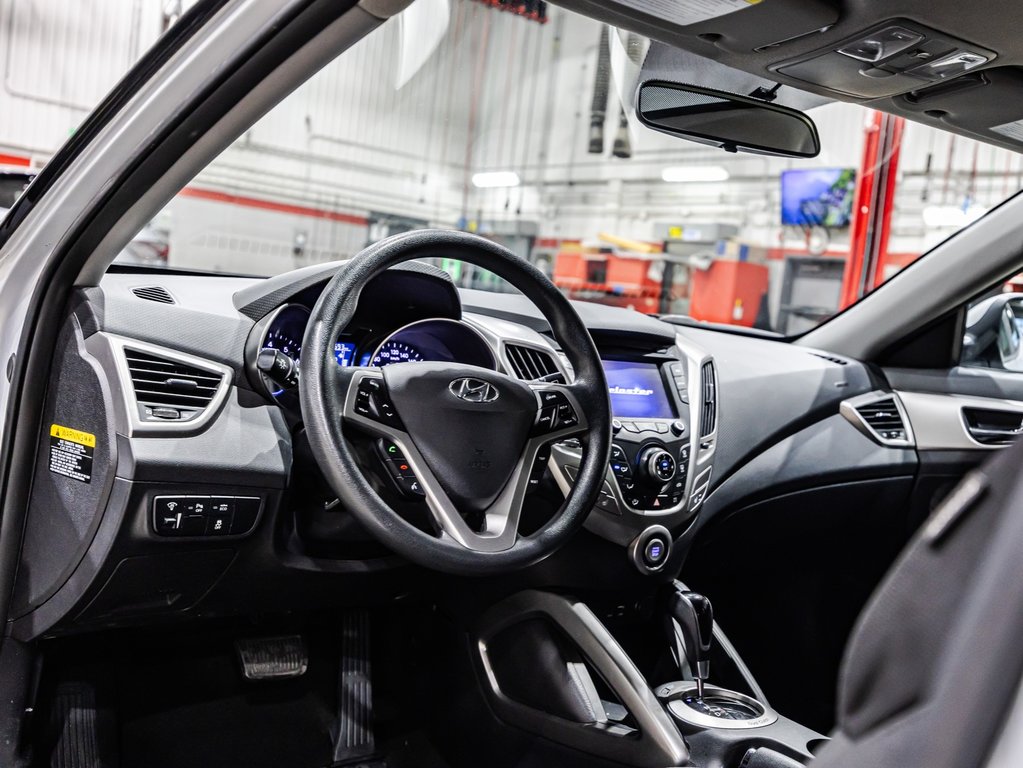 Hyundai Veloster SE 2016 à Lachenaie, Québec - 21 - w1024h768px