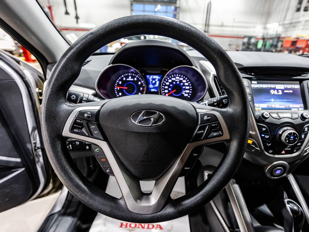 Hyundai Veloster SE 2016 à Lachenaie, Québec - 23 - w1024h768px