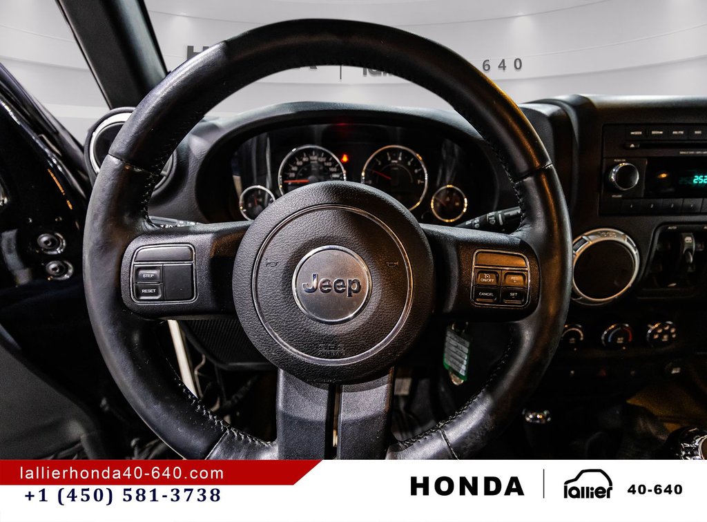 Jeep Wrangler Unlimited Sahara 2013 à Montréal, Québec - 21 - w1024h768px