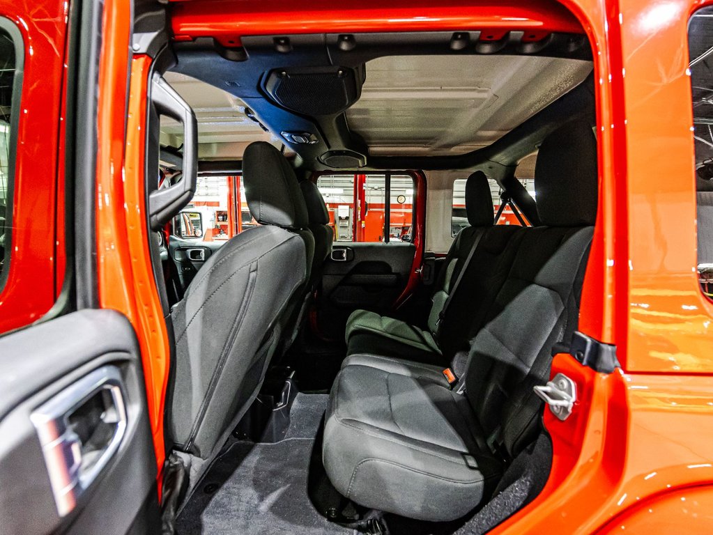 Jeep Wrangler Unlimited Sahara 2021 à , Québec - 13 - w1024h768px