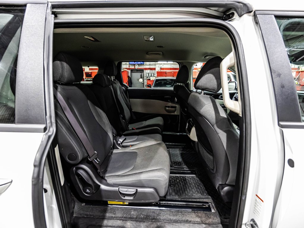 Kia Carnival LX PLUS 2024 à Lachenaie, Québec - 17 - w1024h768px