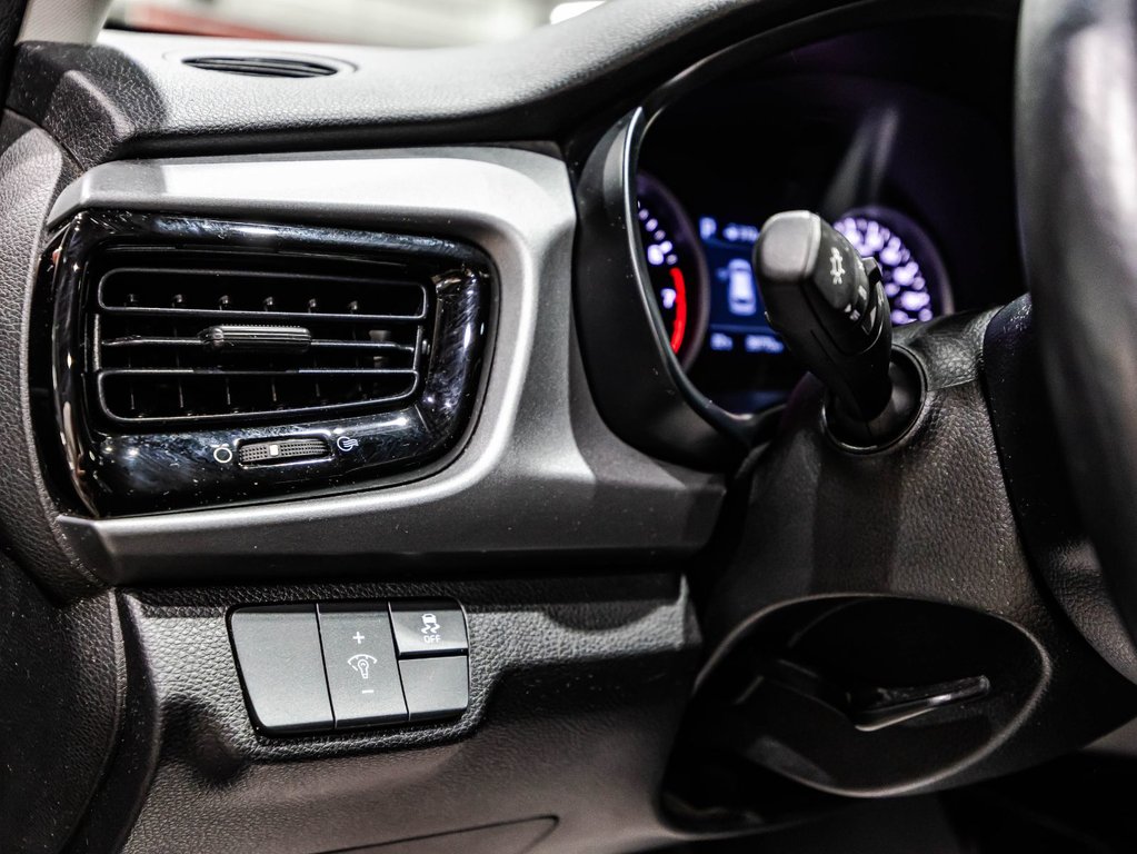 2020 Kia Rio 5-door in Lachenaie, Quebec - 22 - w1024h768px