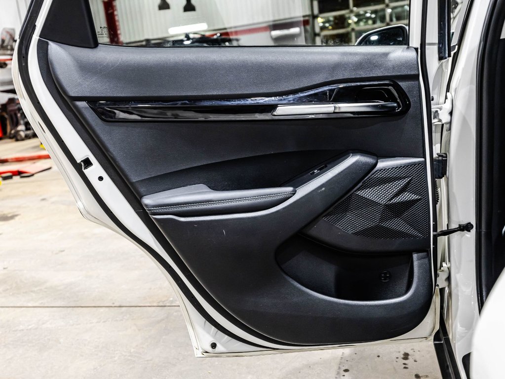 Kia Seltos EX 2023 à Lachenaie, Québec - 13 - w1024h768px