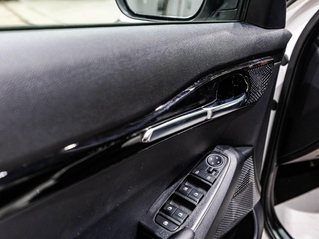 Kia Seltos EX 2023 à Lachenaie, Québec - 12 - w1024h768px