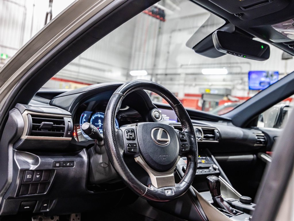 Lexus IS 300  2017 à , Québec - 20 - w1024h768px