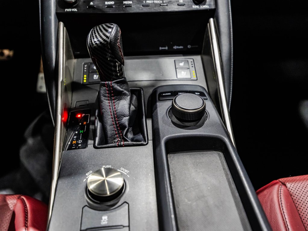 Lexus IS 300  2017 à , Québec - 25 - w1024h768px