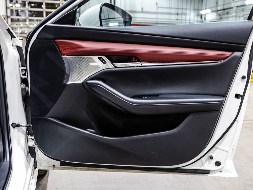 2021 Mazda 3 Sport GT in Lachenaie, Quebec - 17 - w1024h768px