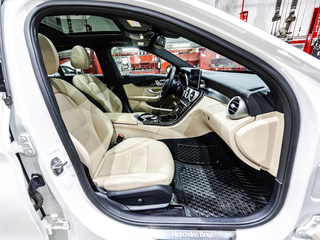 2017 Mercedes-Benz C-Class C 300 in Lachenaie, Quebec - 17 - w1024h768px